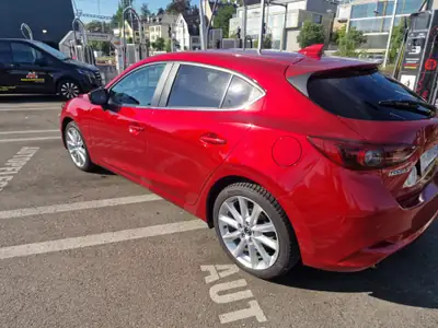 Mazda 3 2.0 120 Revolution — Berline dynamique, peu kilométrée et fiable — côté