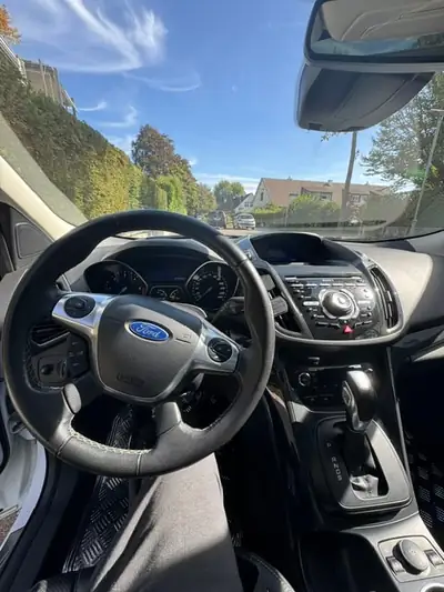 Ford Kuga 2.0 TDCi 180 Titanium S — SUV diesel robuste, 82'000 km, sans sinistre — dettaglio