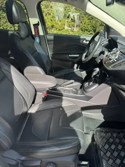 Ford Kuga 2.0 TDCi 180 Titanium S — SUV diesel robuste, 82'000 km, sans sinistre — Miniatura 9