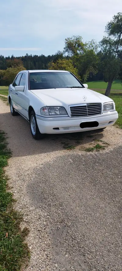 Mercedes-Benz C 280 Eleganz — Berline de prestige années 90, entretien exemplaire — Miniatura 12