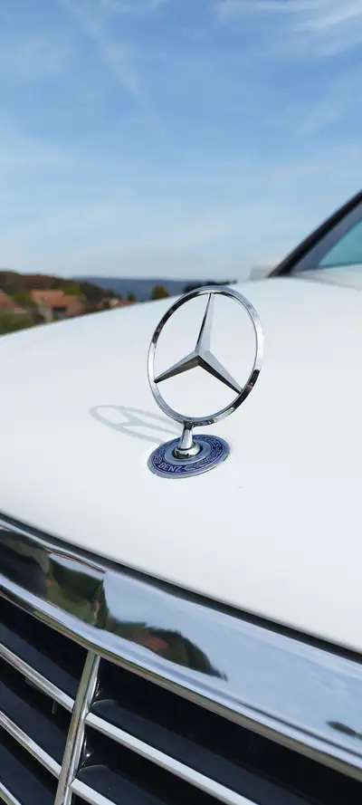 Mercedes-Benz C 280 Eleganz — Berline de prestige années 90, entretien exemplaire — Miniatura 11