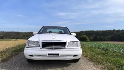 Mercedes-Benz C 280 Eleganz — Berline de prestige années 90, entretien exemplaire — Miniatura 16