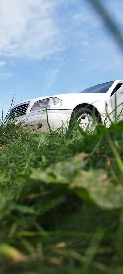 Mercedes-Benz C 280 Eleganz — Berline de prestige années 90, entretien exemplaire — Miniatura 20