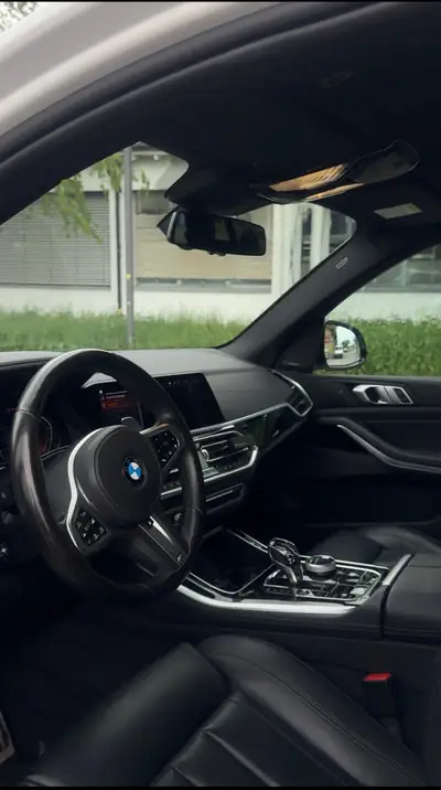 BMW X5 40i xDrive — SUV premium 7 places, 340 ch et seulement 59 000 km — Innenraum