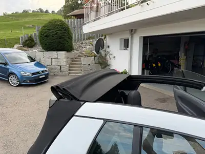 Smart Fortwo 1000 71 Swiss Edition MHD — Cabriolet urbain, consommation record — interior