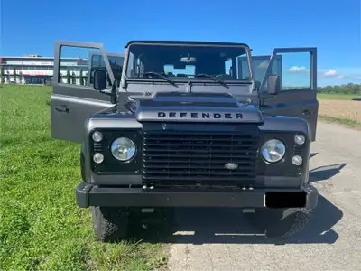 Land Rover Defender 110 2.2 TD4 — Le 7-places robuste, diesel économe et sans sinistre — vista posteriore