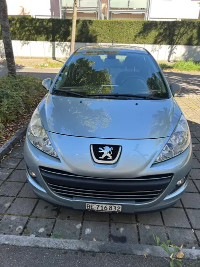 Peugeot 207 1.6 16V Sport — Berline compacte fiable, 121'000 km, sans sinistre — exterior view