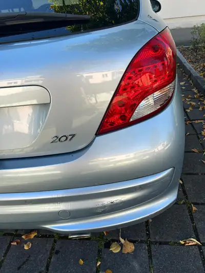 Peugeot 207 1.6 16V Sport — Berline compacte fiable, 121'000 km, sans sinistre — dashboard