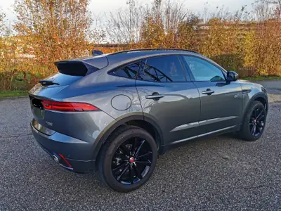 Jaguar E-PACE 2.0 T 250 Chequered Flag AWD — SUV dynamique, 66 750 km, traction intégrale — côté