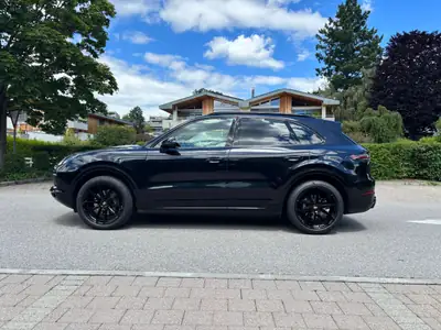 Porsche Cayenne 3.0 V6 — SUV premium 340 ch, kilométrage modéré — arrière