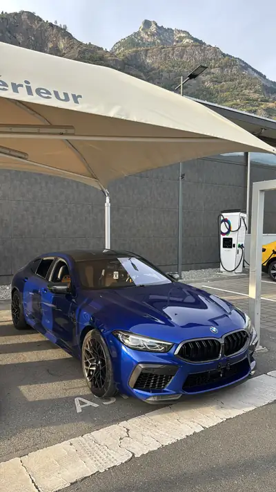 BMW M8 Competition xDrive — Berline sportive 625 ch, faible kilométrage — exterior view