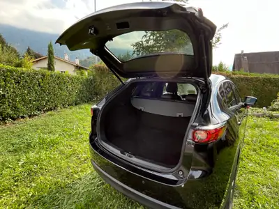Mazda CX-5 2.5 Revolution AWD — SUV Robuste, Traction Intégrale, 172 500 km — Innenraum