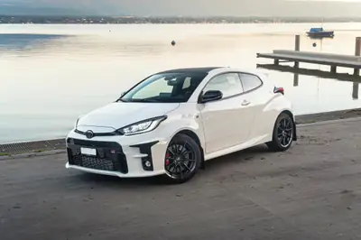 Toyota GR Yaris 1.6 Turbo Sport 4x4 — Sportive compacte avec Circuit Pack, 55'270 km — exterior view