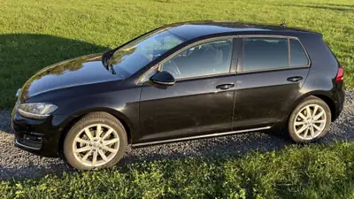 VW Golf 2.0 TDI Highline — Diesel performant, équipement premium et transmission intégrale — exterior view