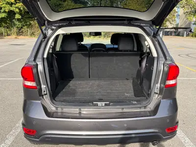 Fiat Freemont 2.0 JTD 170 Black Code 4x4 — SUV 7 places, diesel performant, équipement premium — dettaglio