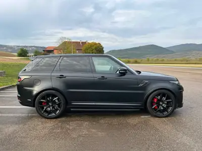 Land Rover Range Rover Sport 5.0 V8 SVR — Performance extrême, 71'000 km seulement — Seitenansicht