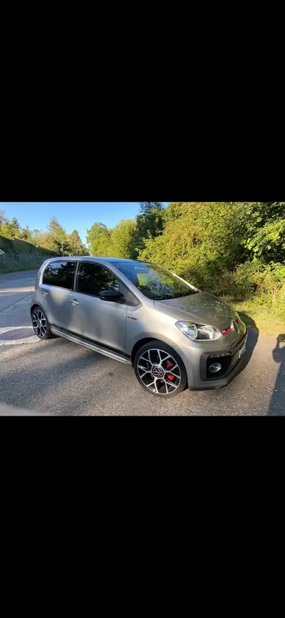 VW Up 1.0 TSI 115 GTI — Citadine GTI sportive, 23 500 km seulement — vue extérieure