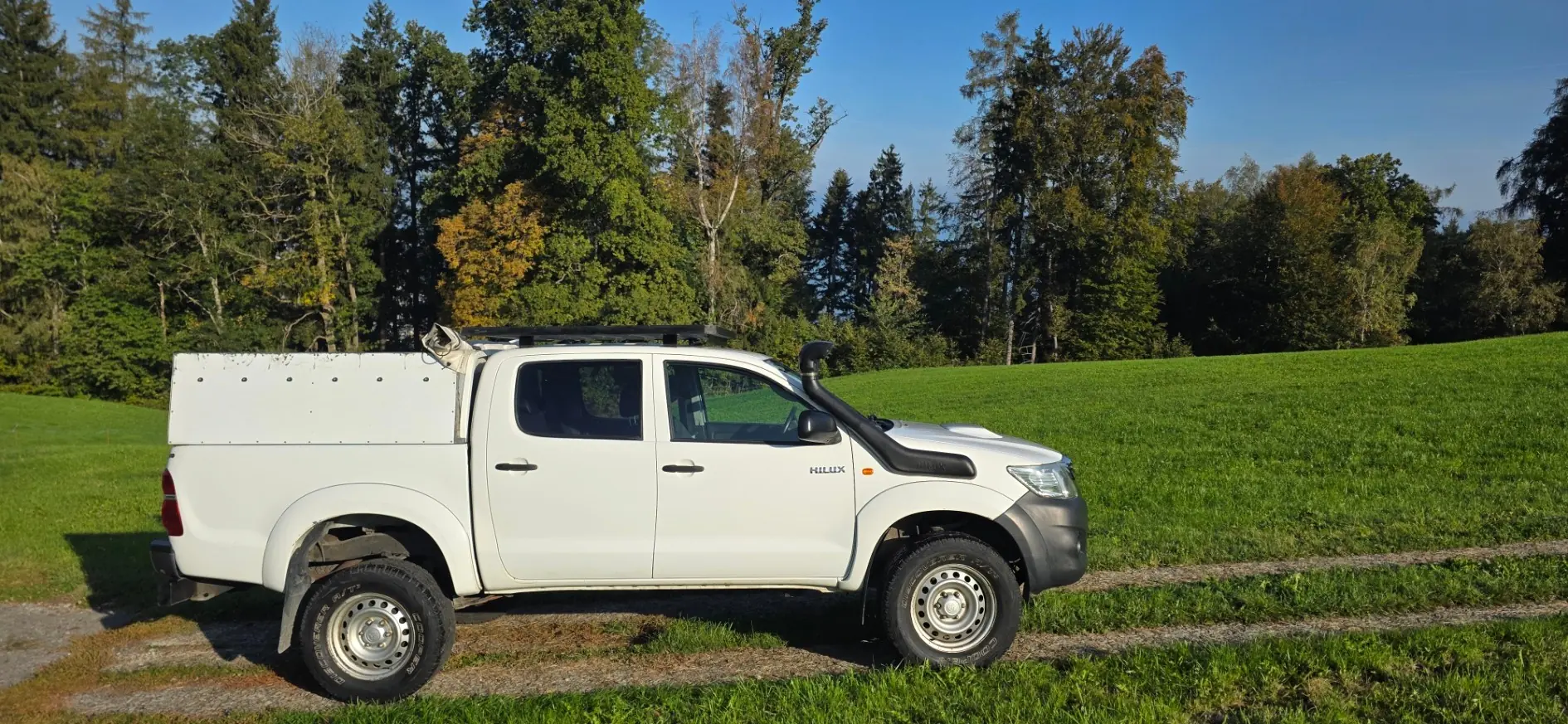 Toyota HI-LUX 2.5 D-4D Expeditionsfahrzeug — 4x4 tout-terrain équipé, sans accident