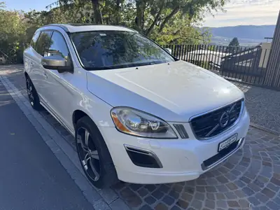 Volvo XC60 2.4 D3 R-Design AWD — SUV premium diesel, entretien Volvo régulier — arrière