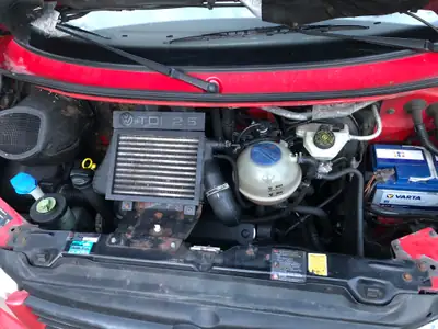 VW T4 2.5 TDI 102 ch — Minibus robuste, sans sinistre, 370'000 km — dashboard