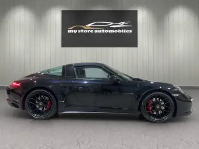 Porsche 911 Targa 4 GTS — Cabriolet sport légendaire, 450 ch et toit rétractable — vue extérieure