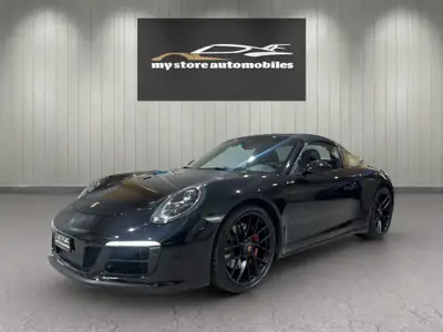 Porsche 911 Targa 4 GTS — Cabriolet sport légendaire, 450 ch et toit rétractable — côté