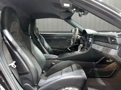 Porsche 911 Targa 4 GTS — Cabriolet sport légendaire, 450 ch et toit rétractable — Miniature 14