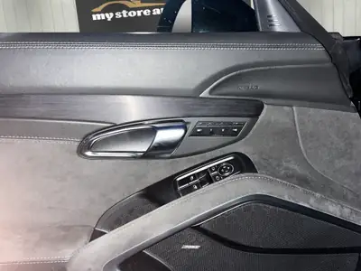 Porsche 911 Targa 4 GTS — Cabriolet sport légendaire, 450 ch et toit rétractable — Miniature 16