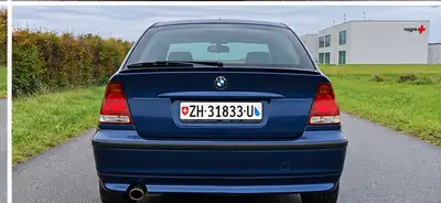 BMW 316ti — Compacte sportive 2004, moteur performant et économique — intérieur