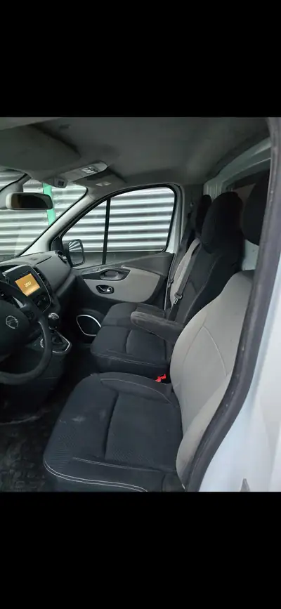 Nissan NV300 1.6 dCi 95 Pro — Utilitaire polyvalent, 125'000 km, sans sinistre — détail