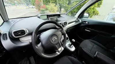 Citroën C3 Picasso 1.6 HDi Exclusive — Monospace compact économe, 92'000 km — Miniatur 11