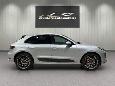 Porsche Macan Turbo PDK 2014 — SUV sportif haute performance, entretien Porsche complet — tableau de bord