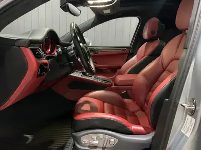 Porsche Macan Turbo PDK 2014 — SUV sportif haute performance, entretien Porsche complet — Miniature 17