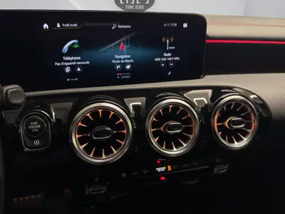Mercedes-Benz CLA 250 AMG Line — Berline sportive, 224 ch et Pack Black — Miniature 15