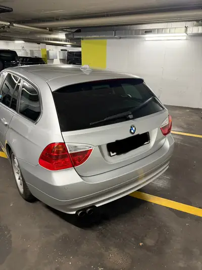 BMW 325 xi Touring — Break polyvalent, traction intégrale, 218 ch — Innenraum