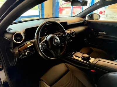 Mercedes-Benz A 220 Progressive — Berline compacte 4Matic, 190 ch dynamiques — Miniatura 15