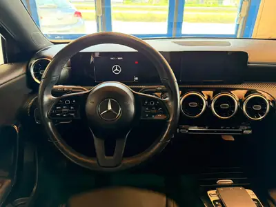 Mercedes-Benz A 220 Progressive — Berline compacte 4Matic, 190 ch dynamiques — Miniatura 16