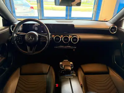 Mercedes-Benz A 220 Progressive — Berline compacte 4Matic, 190 ch dynamiques — Miniatura 17