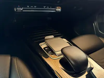 Mercedes-Benz A 220 Progressive — Berline compacte 4Matic, 190 ch dynamiques — Miniatura 20