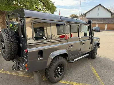 Land Rover Defender 2.2 TD4 SW SE — Le 4×4 mythique, robustesse et polyvalence garanties — fianco