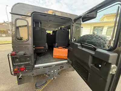 Land Rover Defender 2.2 TD4 SW SE — Le 4×4 mythique, robustesse et polyvalence garanties — dettaglio