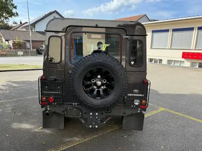 Land Rover Defender 2.2 TD4 SW SE — Le 4×4 mythique, robustesse et polyvalence garanties — Miniatura 7