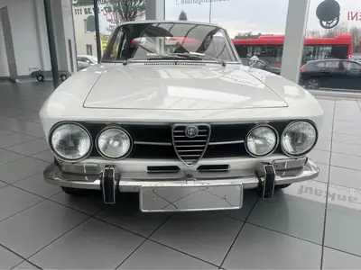 Alfa Romeo GTV 1750 — Coupé sportif classique des années 70, homologation vétéran — vista esterna