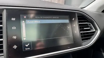 Peugeot 308 1.6 BlueHDi Style — Berline fiable, faible consommation, MFK frais — dashboard