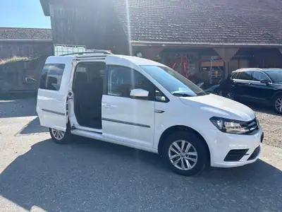 VW Caddy 2.0 TDI 102 Liberty DSG — Utilitaire spacieux, consommation maîtrisée — vista posteriore