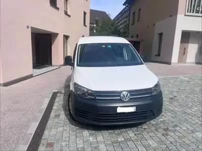 VW Caddy 1.6 TDI 102 — Utilitaire polyvalent, embrayage neuf, navigation intégrée — fianco