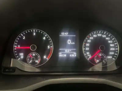 VW Caddy 1.6 TDI 102 — Utilitaire polyvalent, embrayage neuf, navigation intégrée — Miniatura 7