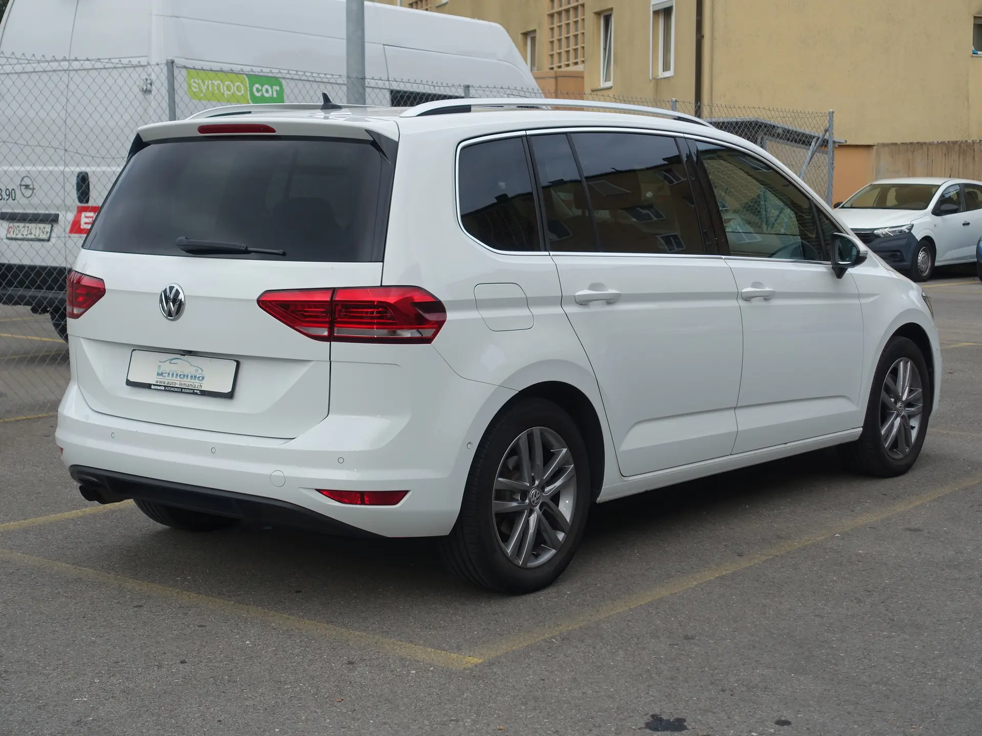 Volkswagen Touran 2016 occasion Bussigny — 4