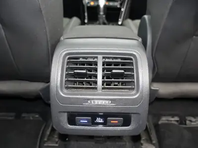 VW Touran 1.4 TSI BlueMotion — Monospace familial efficace, 137 000 km — Miniature 20