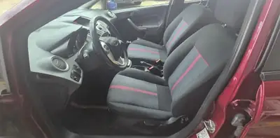 Ford Fiesta 1.4 16V Colourline Automat — Citadine fiable, boîte automatique, révisions récentes — rear view